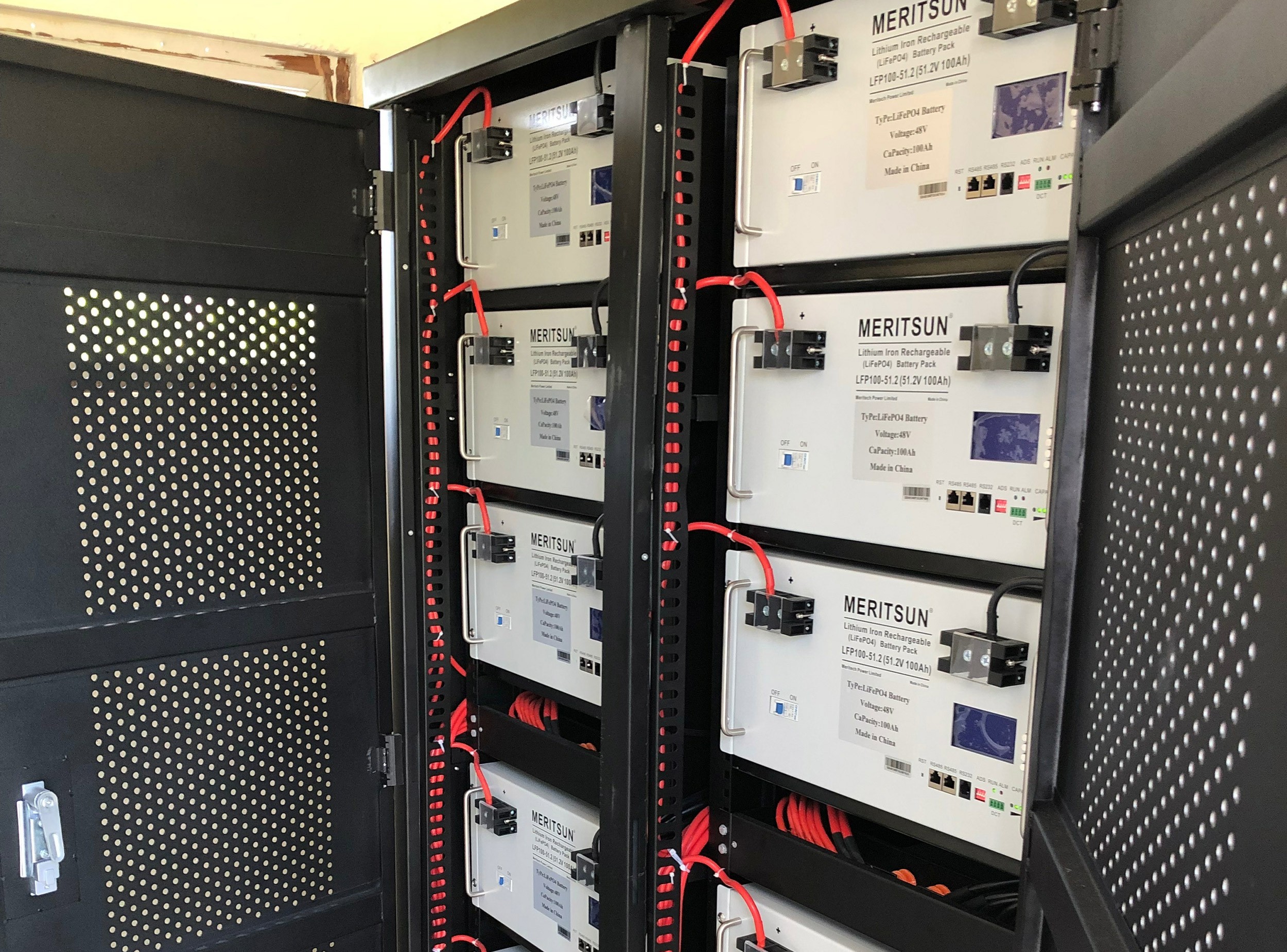 MERITSUN 60kWh LIFEPO4 BATTERY FOR HYBRID SOLAR SYSTEM IN USA